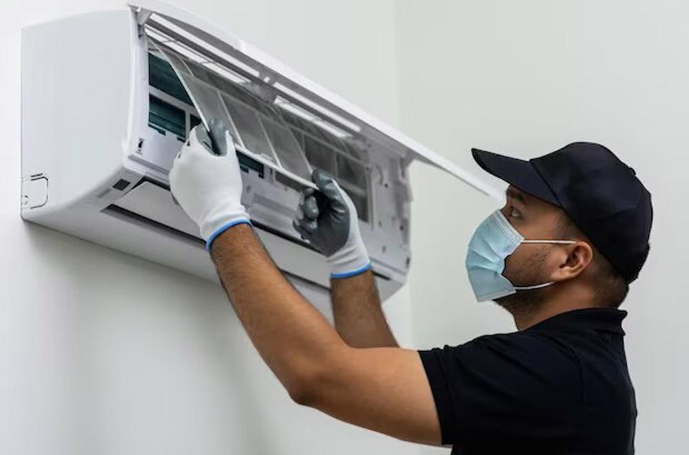 AC-Service-Cover